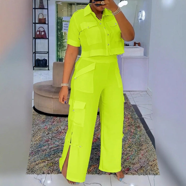 Kvinnors stiliga crop top och cargobyxor set Mirla-Eva Jonsson