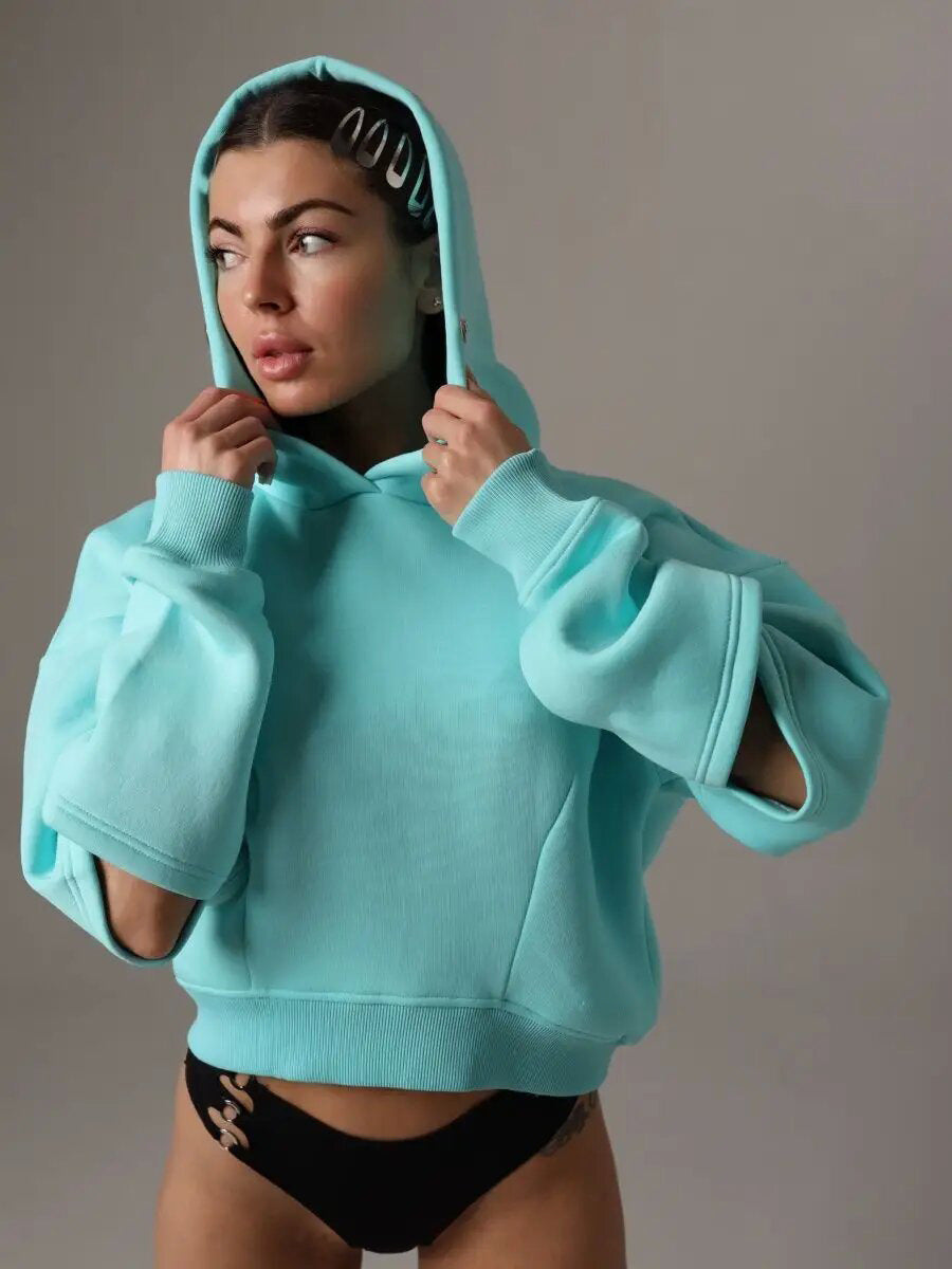Kvinnors stiliga cropped hoodie med huva och avslappnad passform Mirla-Eva Jonsson