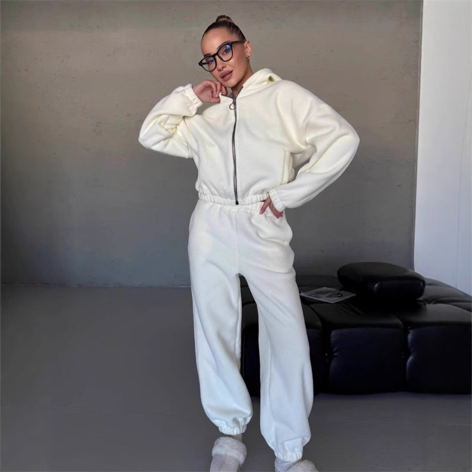 Kvinnors stiliga fleece lounge-set med kort jacka och bekväma joggers Mirla-Eva Jonsson