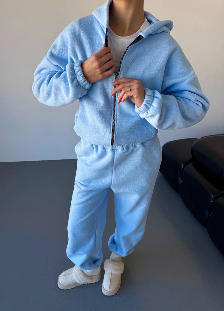 Kvinnors stiliga fleece lounge-set med kort jacka och bekväma joggers Mirla-Eva Jonsson