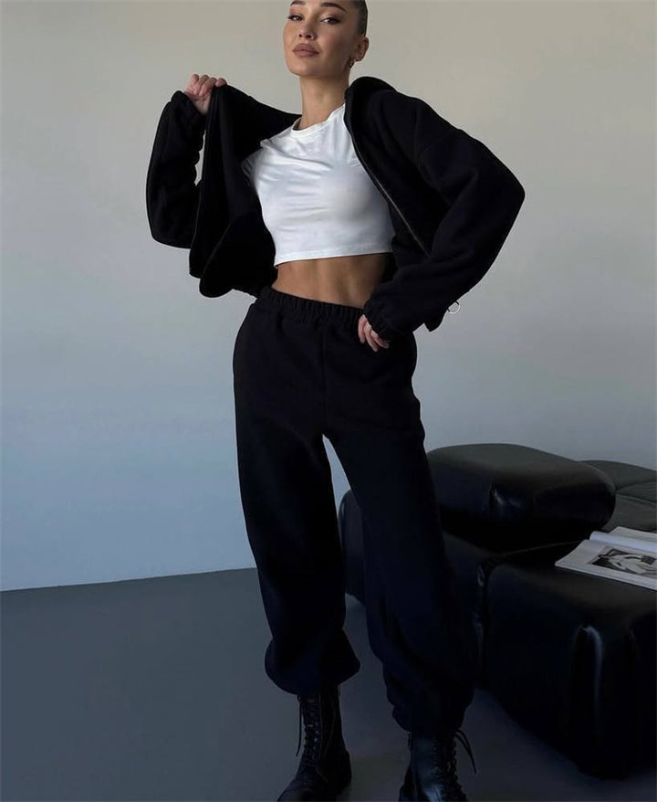 Kvinnors stiliga fleece lounge-set med kort jacka och bekväma joggers Mirla-Eva Jonsson
