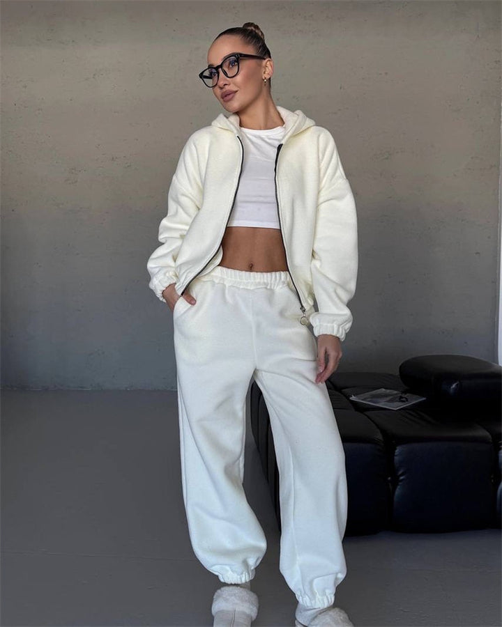 Kvinnors stiliga fleece lounge-set med kort jacka och bekväma joggers Mirla-Eva Jonsson