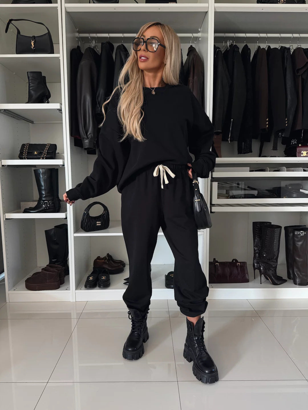 Kvinnors stiliga fleeceloungewear-set med lös passform och elastisk midja Mirla-Eva Jonsson