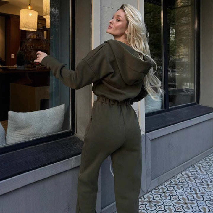Kvinnors stiliga hoodie-set med dragkedja och fickor Mirla-Eva Jonsson