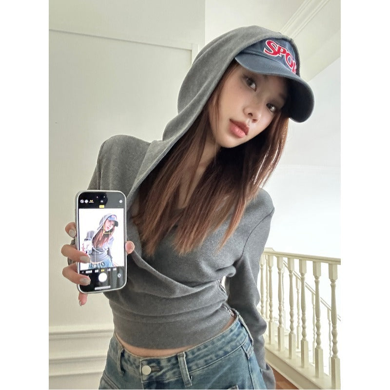 Kvinnors stiliga långärmad crop hoodie Mirla-Eva Jonsson