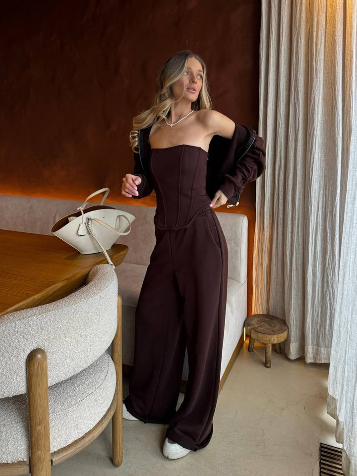 Kvinnors stiliga loungewear-set med chic korsett och avslappnad hoodie Mirla-Eva Jonsson
