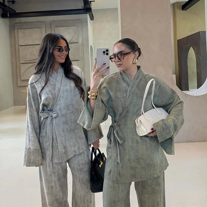 Kvinnors stiliga och avslappnade set med topp och vida byxor Mirla-Eva Jonsson