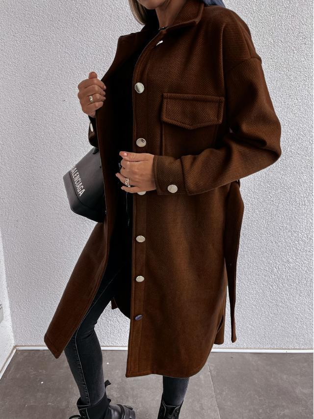 Kvinnors stiliga overshirt-jacka med praktiska fickor och tryckknap stängning Mirla-Eva Jonsson