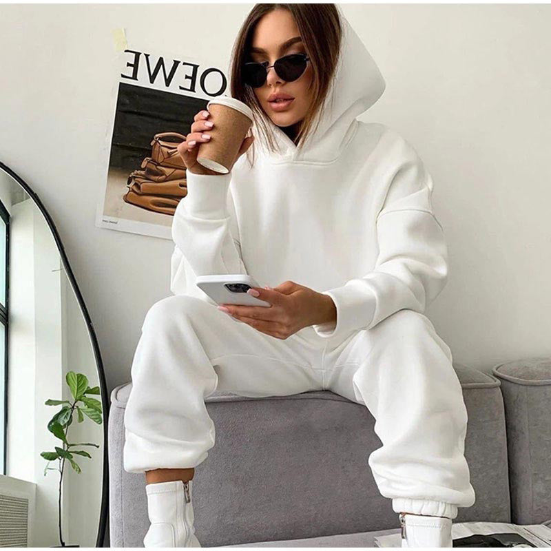 Kvinnors stiliga oversized hoodie och joggingset Mirla-Eva Jonsson