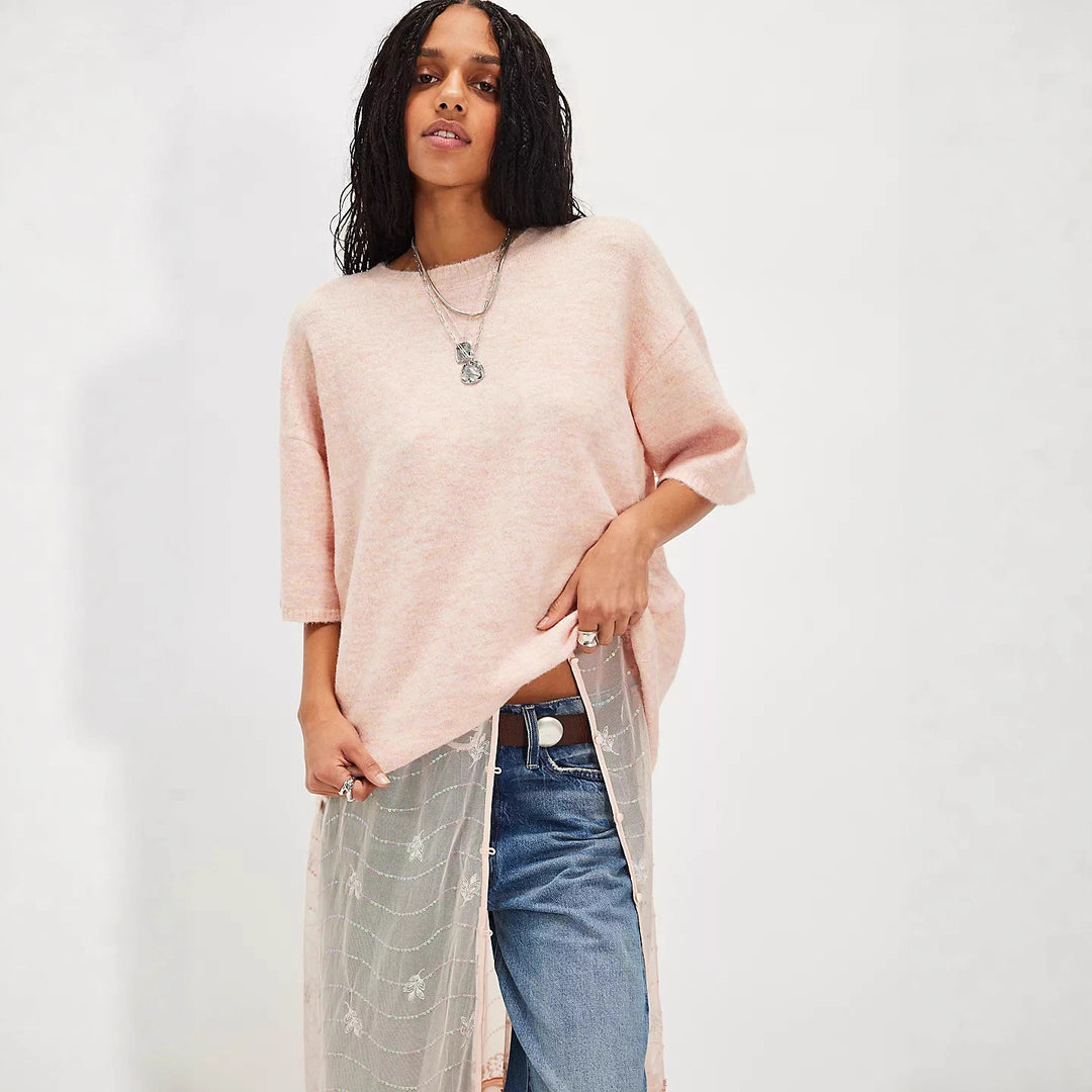 Kvinnors stiliga semi-transparenta sweatshirt med spets och avslappnad passform Mirla-Eva Jonsson