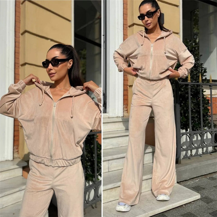 Kvinnors stiliga sportloungewear-set med mjukt, mysigt tyg och avslappnad passform Mirla-Eva Jonsson