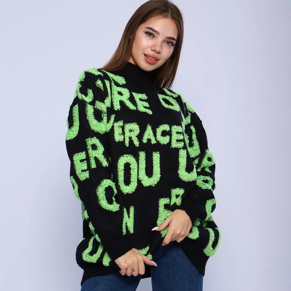 Kvinnors stiliga statementsweater med hög krage och oversized passform Mirla-Eva Jonsson