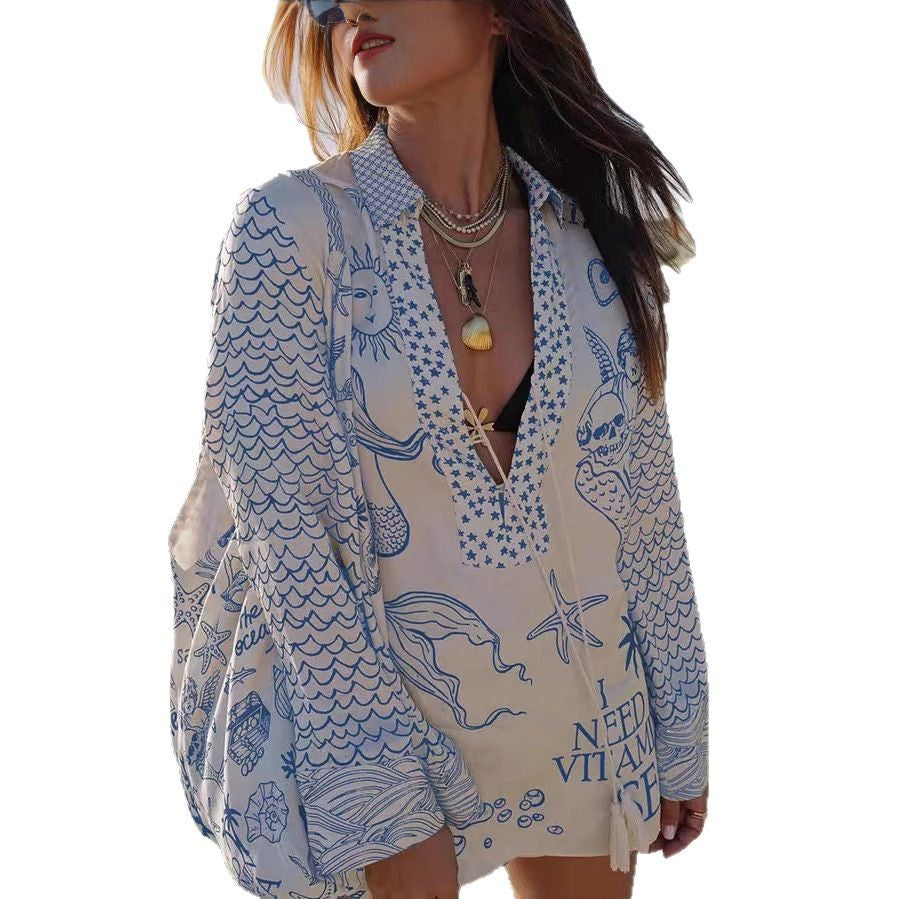 Kvinnors strandblus med maritim design och intrikata broderier Mirla-Eva Jonsson