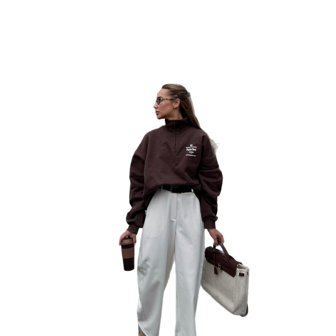 Kvinnors streetwear-tröja med hög krage och halvzip stängning Mirla-Eva Jonsson