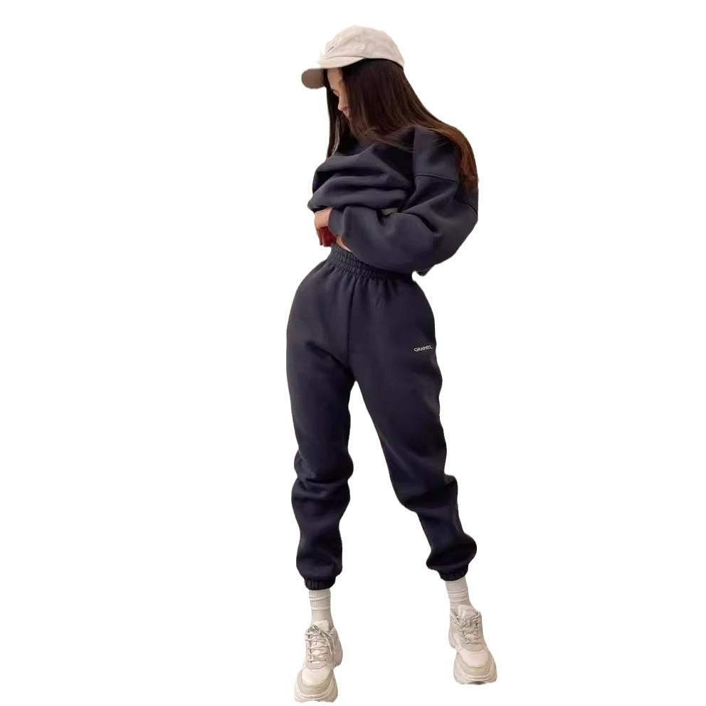 Kvinnors sweat suit med modern oversized passform och elastiskt midjeband Mirla-Eva Jonsson
