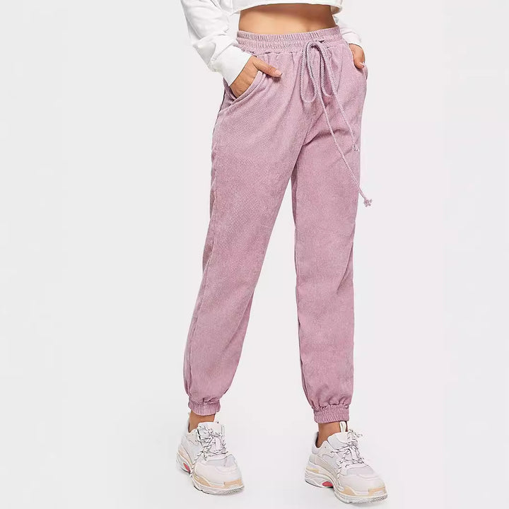 Kvinnors sweatpants med elastisk midja och praktiska sidofickor Mirla-Eva Jonsson