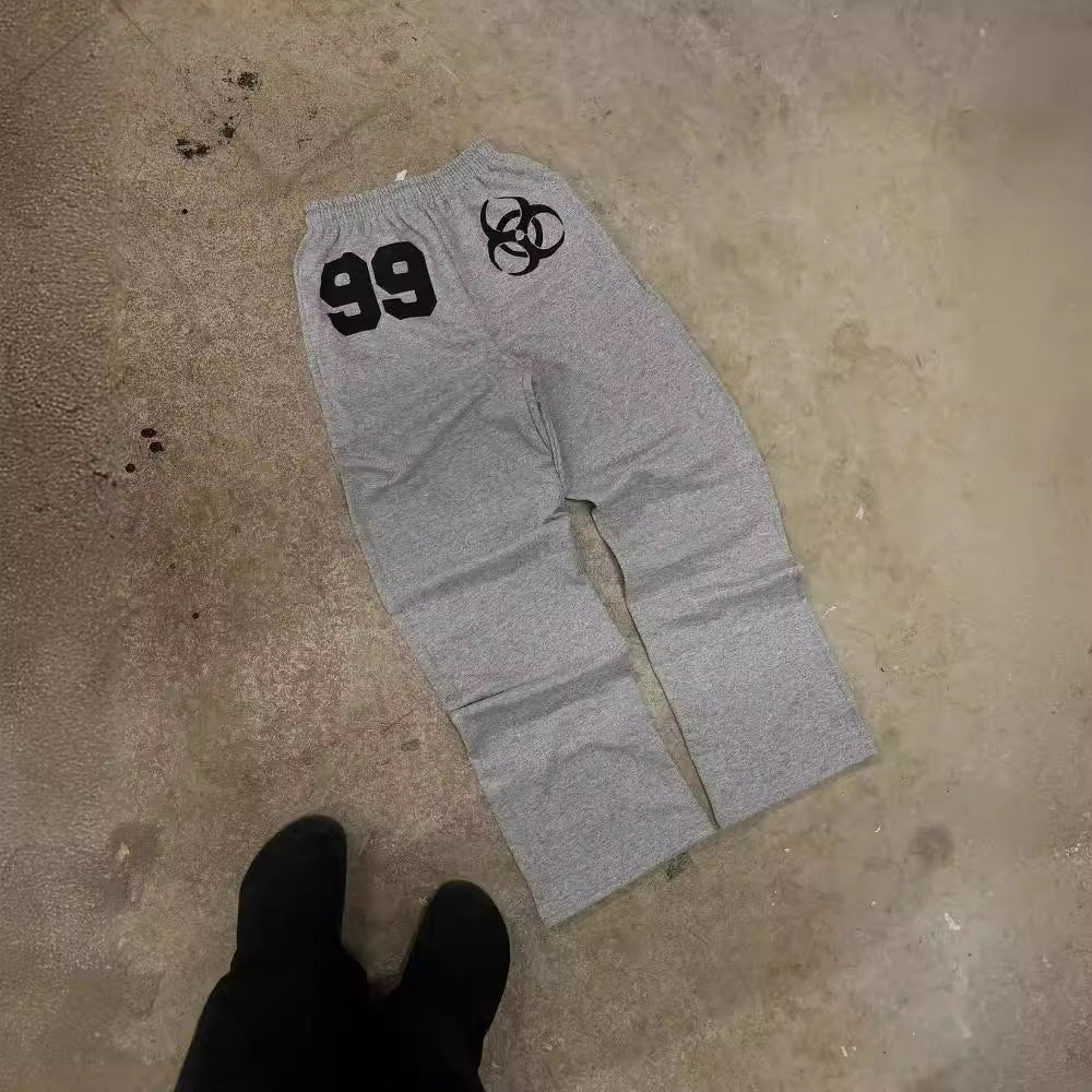Kvinnors sweatpants med urban biohazard-design och bekväm passform Mirla-Eva Jonsson