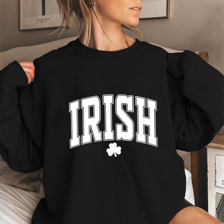 Kvinnors sweatshirt med aktuella irländska designhöjdpunkter Mirla-Eva Jonsson