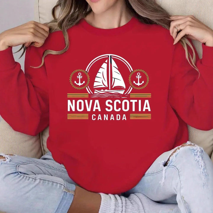 Kvinnors sweatshirt med ett maritimt segelmönster och diskret Mirla-tryck-Eva Jonsson