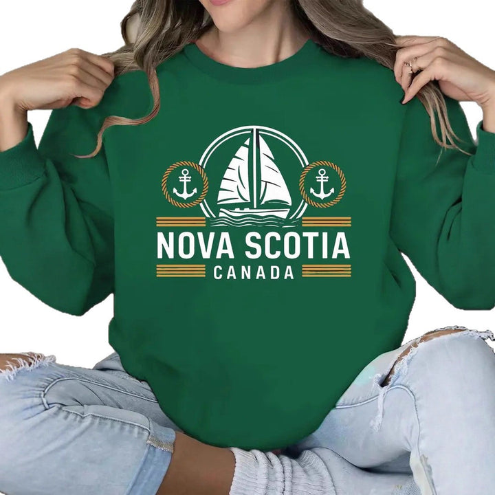Kvinnors sweatshirt med ett maritimt segelmönster och diskret Mirla-tryck-Eva Jonsson