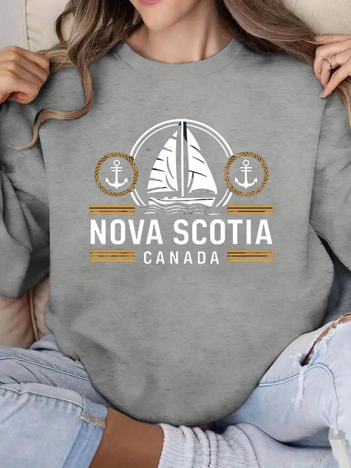 Kvinnors sweatshirt med ett maritimt segelmönster och diskret Mirla-tryck-Eva Jonsson