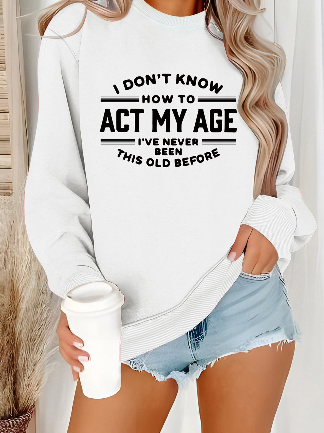Kvinnors sweatshirt med humoristiskt tryck och avslappnad passform Mirla-Eva Jonsson