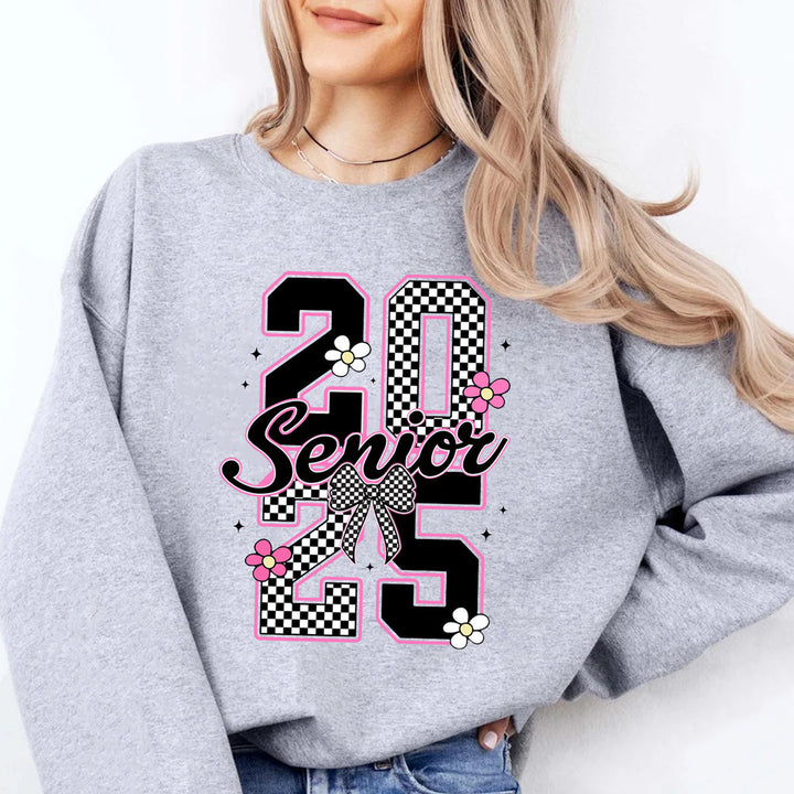 Kvinnors sweatshirt med inspirerande examensårdesign Mirla-Eva Jonsson