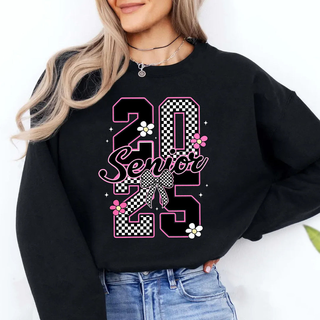 Kvinnors sweatshirt med inspirerande examensårdesign Mirla-Eva Jonsson