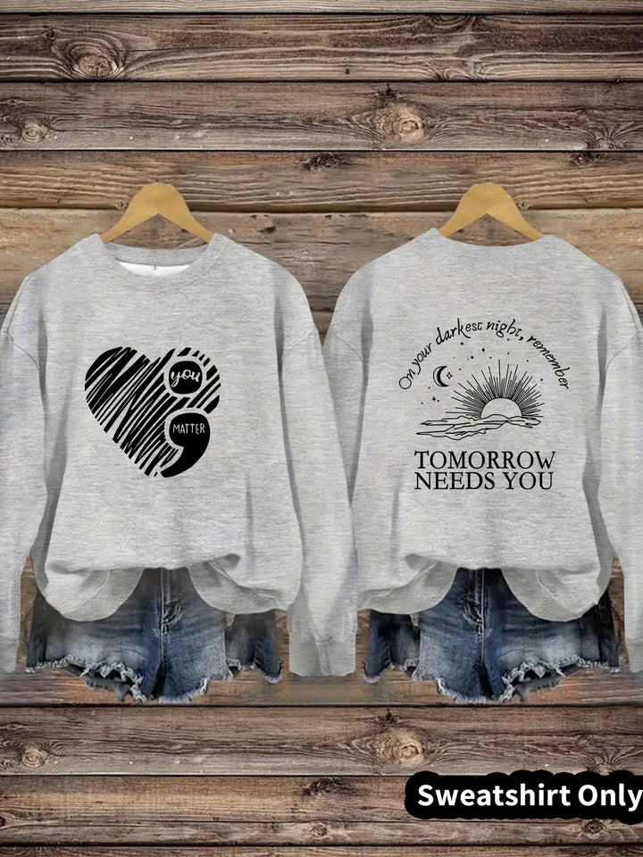 Kvinnors sweatshirt med inspirerande tryck och stort hjärtmotiv Mirla-Eva Jonsson