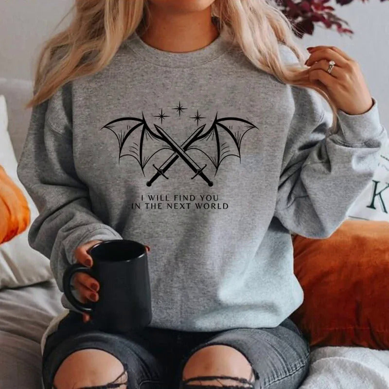 Kvinnors sweatshirt med konstnärlig grafisk design och inspirerande text Mirla-Eva Jonsson