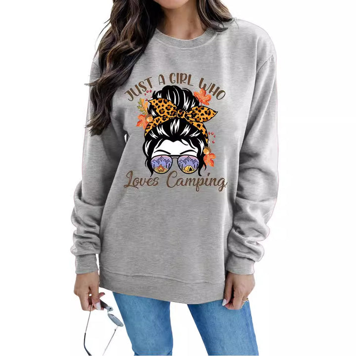 Kvinnors sweatshirt med konstnärligt campingmotiv Mirla-Eva Jonsson