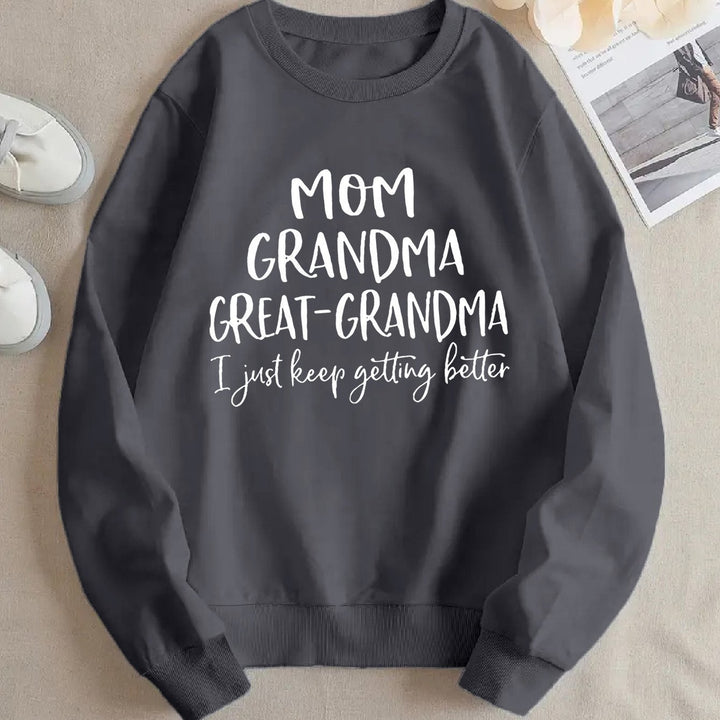Kvinnors sweatshirt med kreativ familjeprint och bekväm passform Mirla-Eva Jonsson