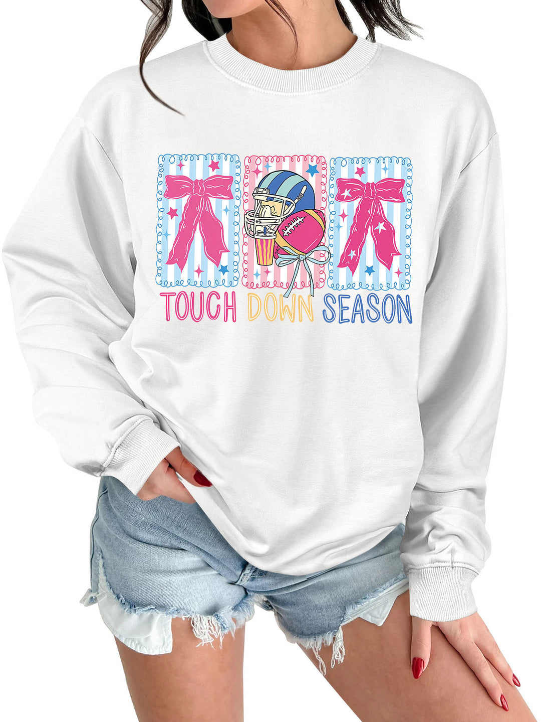 Kvinnors sweatshirt med kreativ fotbollsmotiv och avslappnad passform Mirla-Eva Jonsson