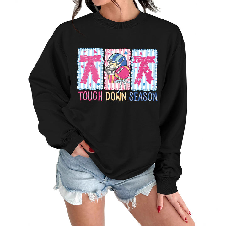 Kvinnors sweatshirt med kreativ fotbollsmotiv och avslappnad passform Mirla-Eva Jonsson