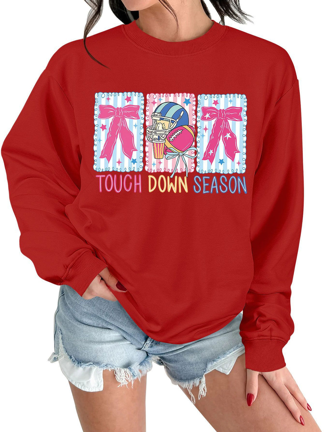 Kvinnors sweatshirt med kreativ fotbollsmotiv och avslappnad passform Mirla-Eva Jonsson