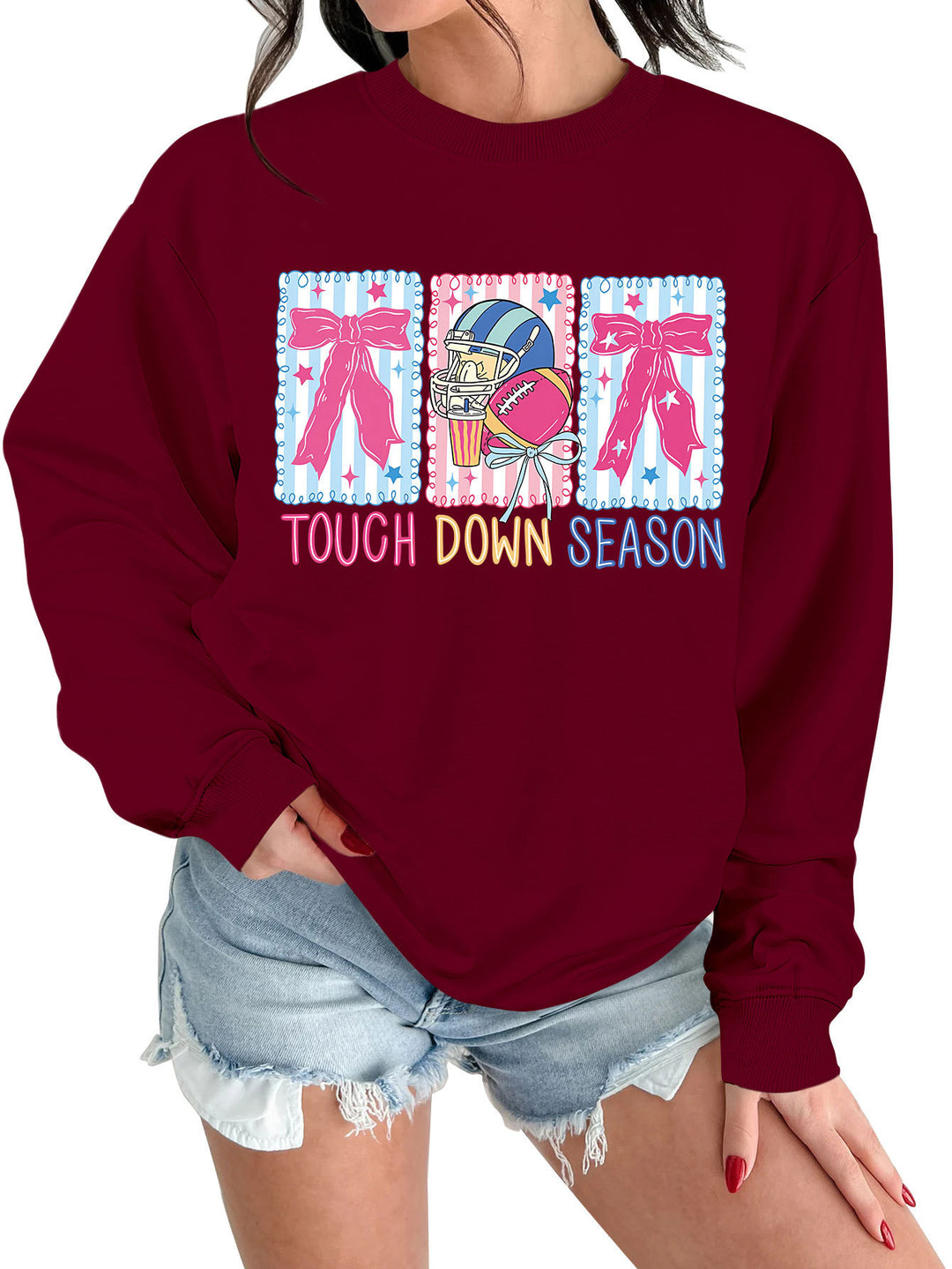 Kvinnors sweatshirt med kreativ fotbollsmotiv och avslappnad passform Mirla-Eva Jonsson
