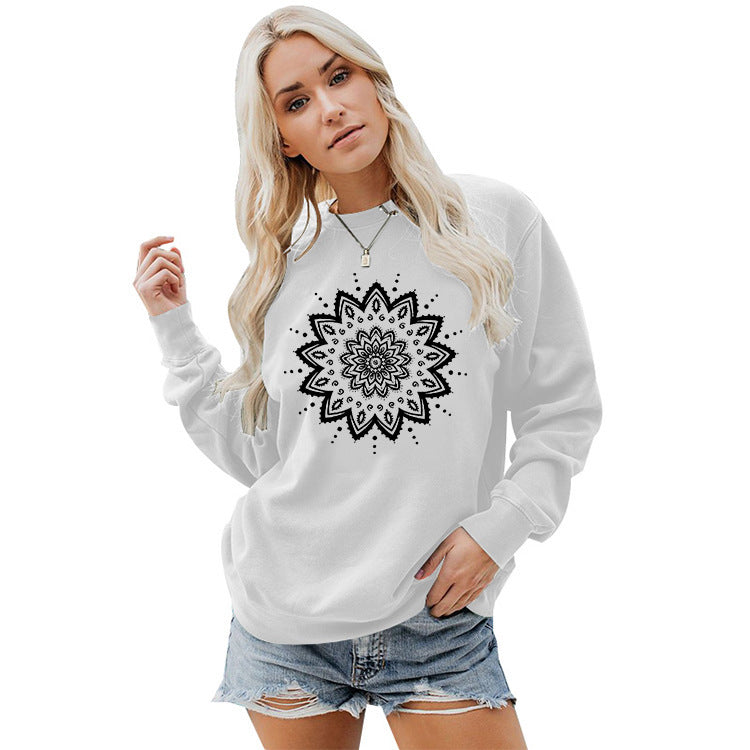 Kvinnors sweatshirt med kreativ mandala-design och avslappnad passform Mirla-Eva Jonsson
