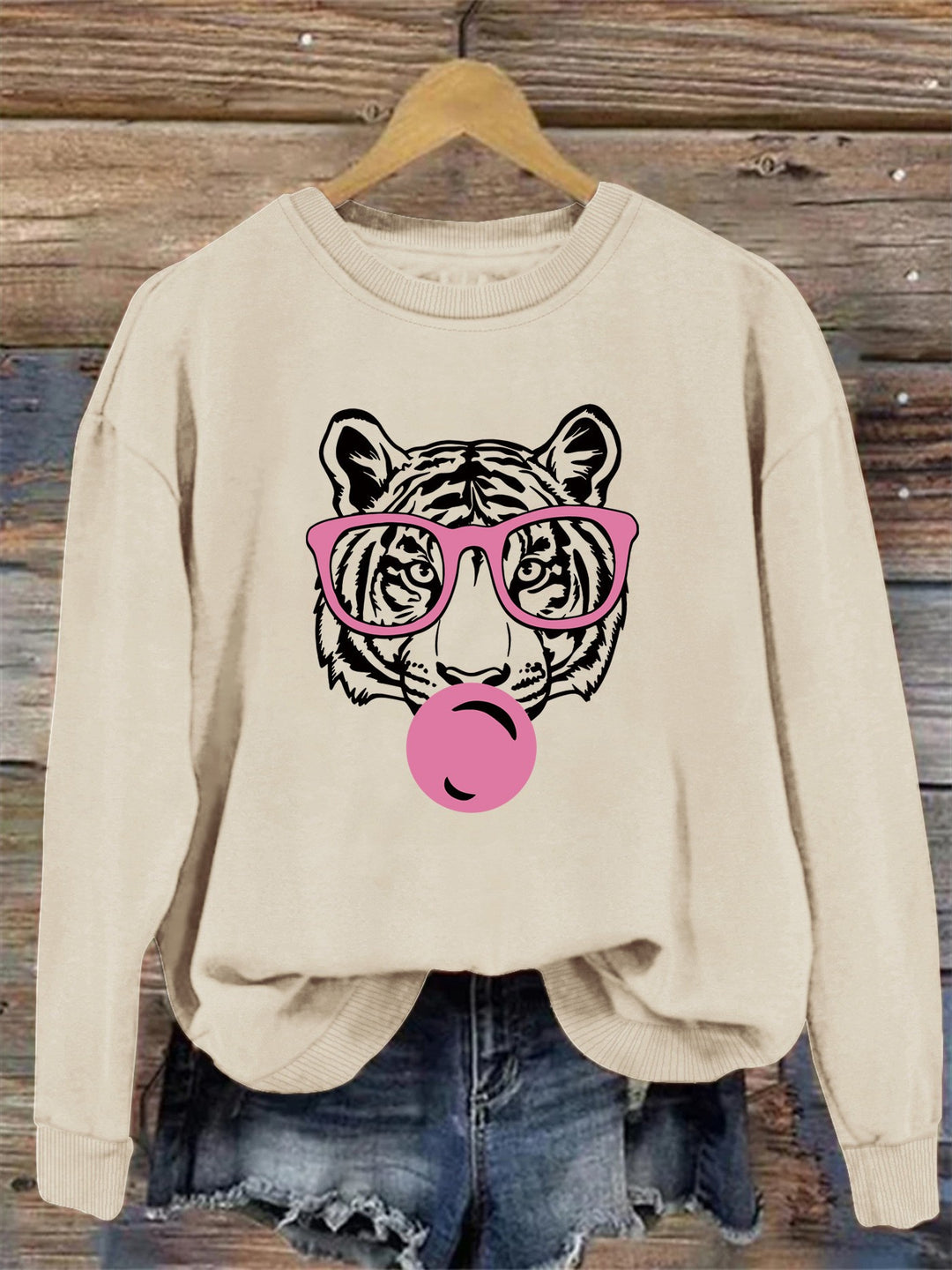 Kvinnors sweatshirt med kreativ tigerdesign och avslappnad passform Mirla-Eva Jonsson