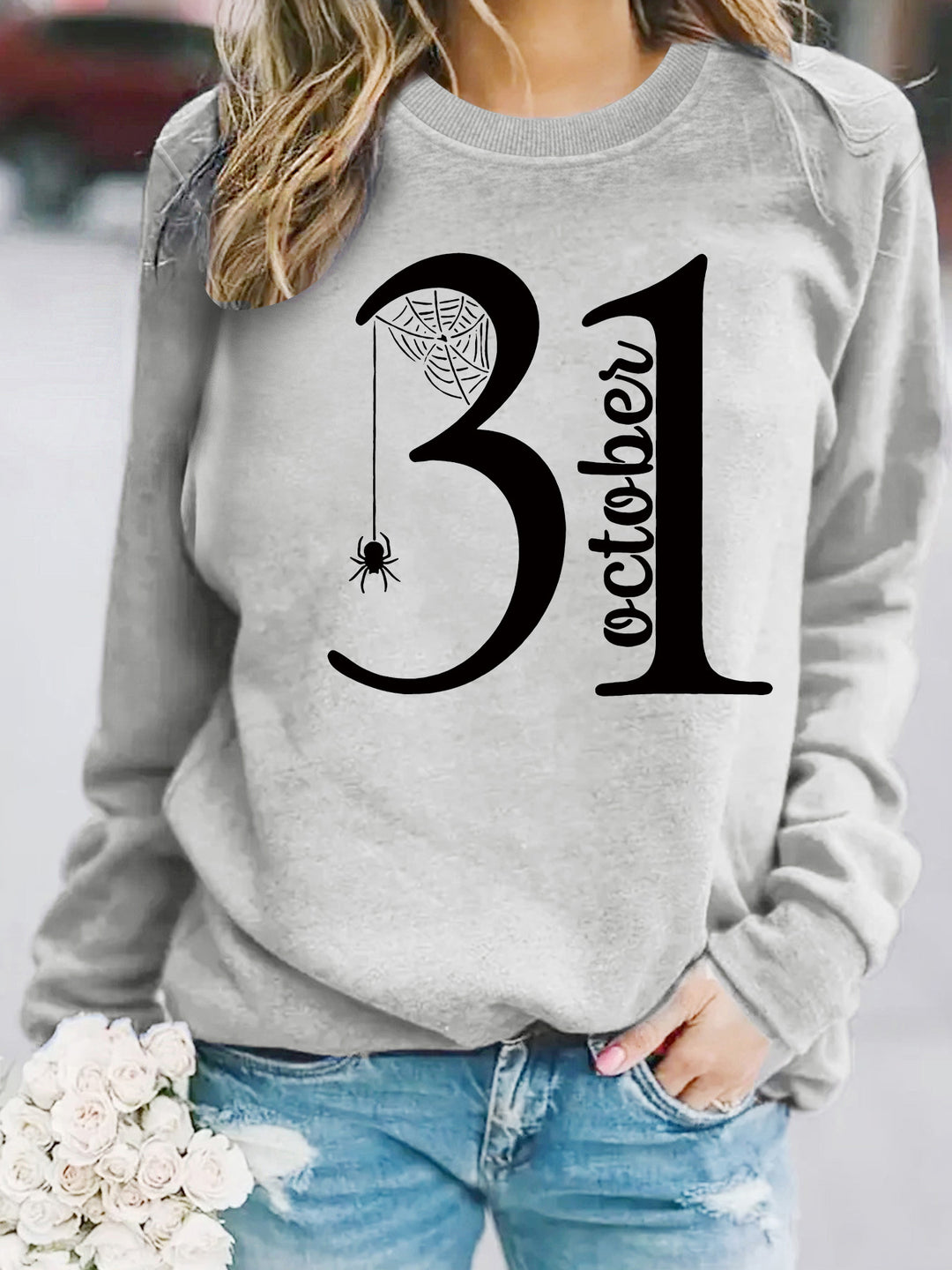 Kvinnors sweatshirt med kreativt Halloween-motiv och bekväm passform Mirla-Eva Jonsson