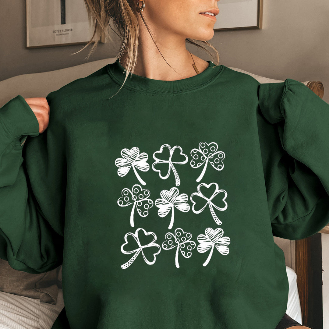 Kvinnors sweatshirt med lekfullt klövermönster Mirla-Eva Jonsson