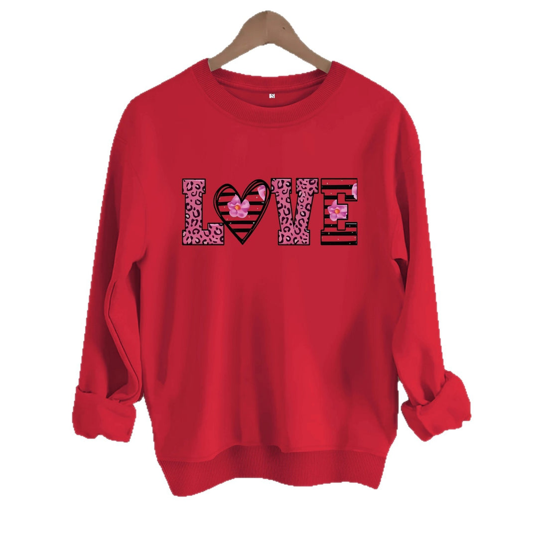 Kvinnors sweatshirt med modernt leopardhjärtadesign och bekväm passform Mirla-Eva Jonsson