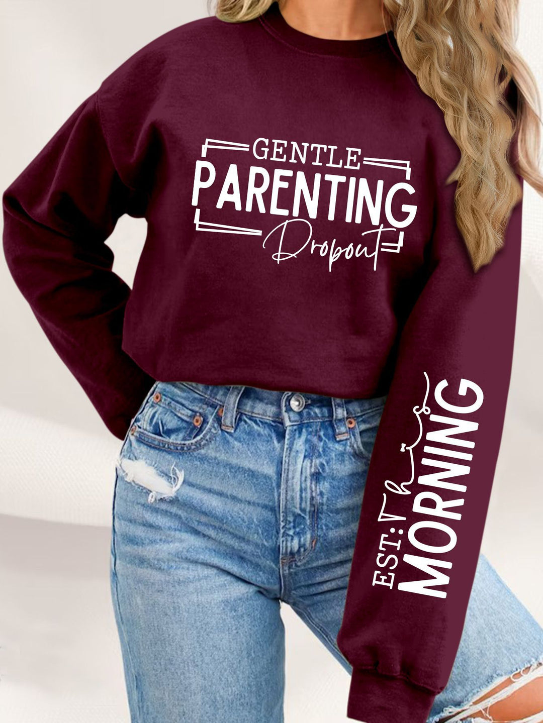Kvinnors sweatshirt med unikt tryckt föräldraskapsmotiv och avslappnad passform Mirla-Eva Jonsson