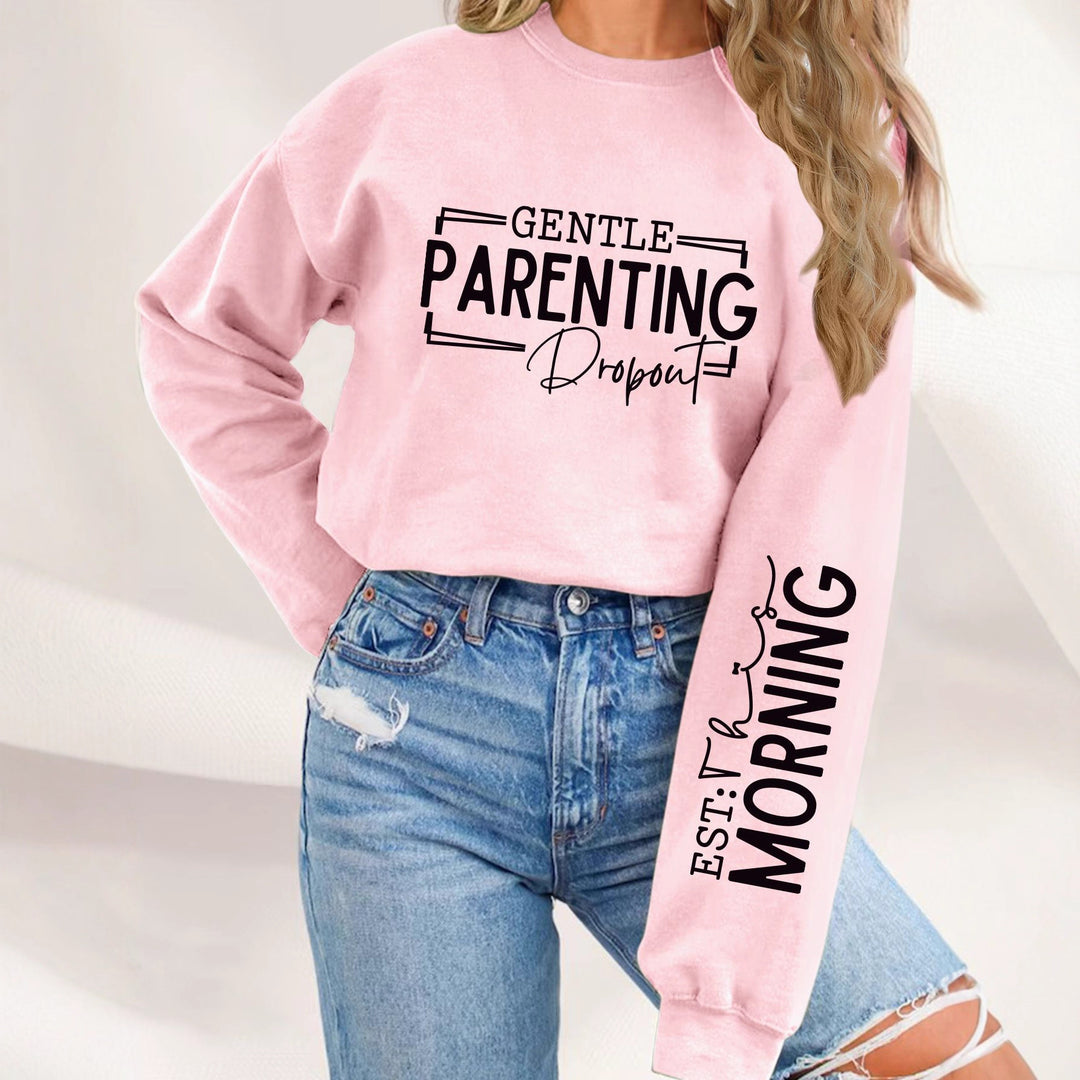 Kvinnors sweatshirt med unikt tryckt föräldraskapsmotiv och avslappnad passform Mirla-Eva Jonsson