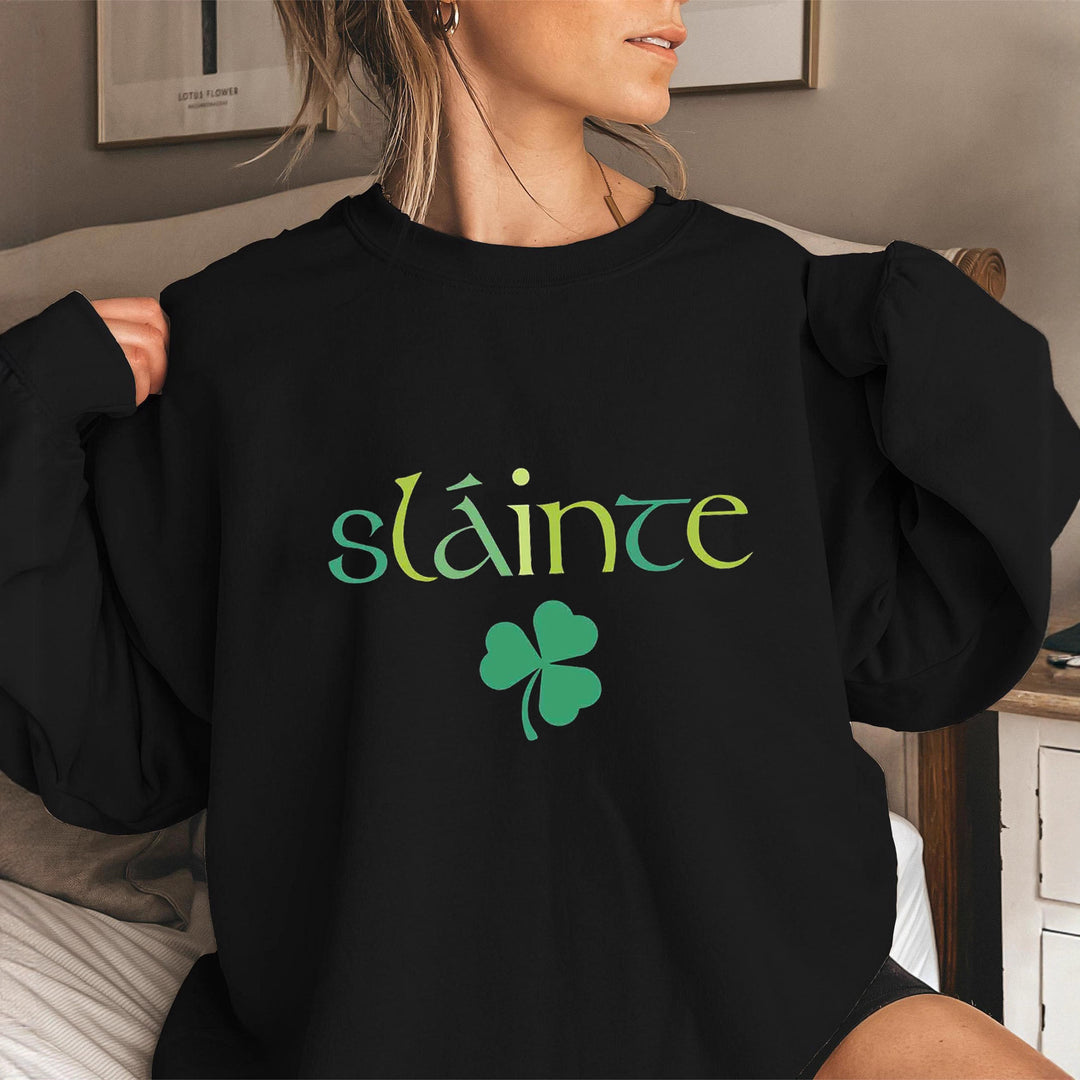 Kvinnors sweatshirt med voluminösa ärmar och motiverande design Mirla-Eva Jonsson