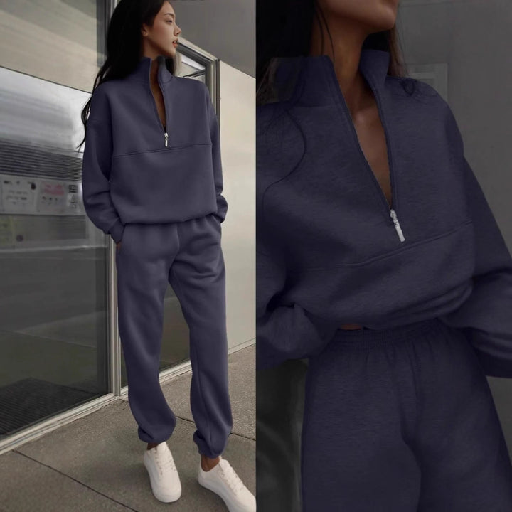 Kvinnors sweatshirt och joggingbyxor set med modern ståkrage Mirla-Eva Jonsson