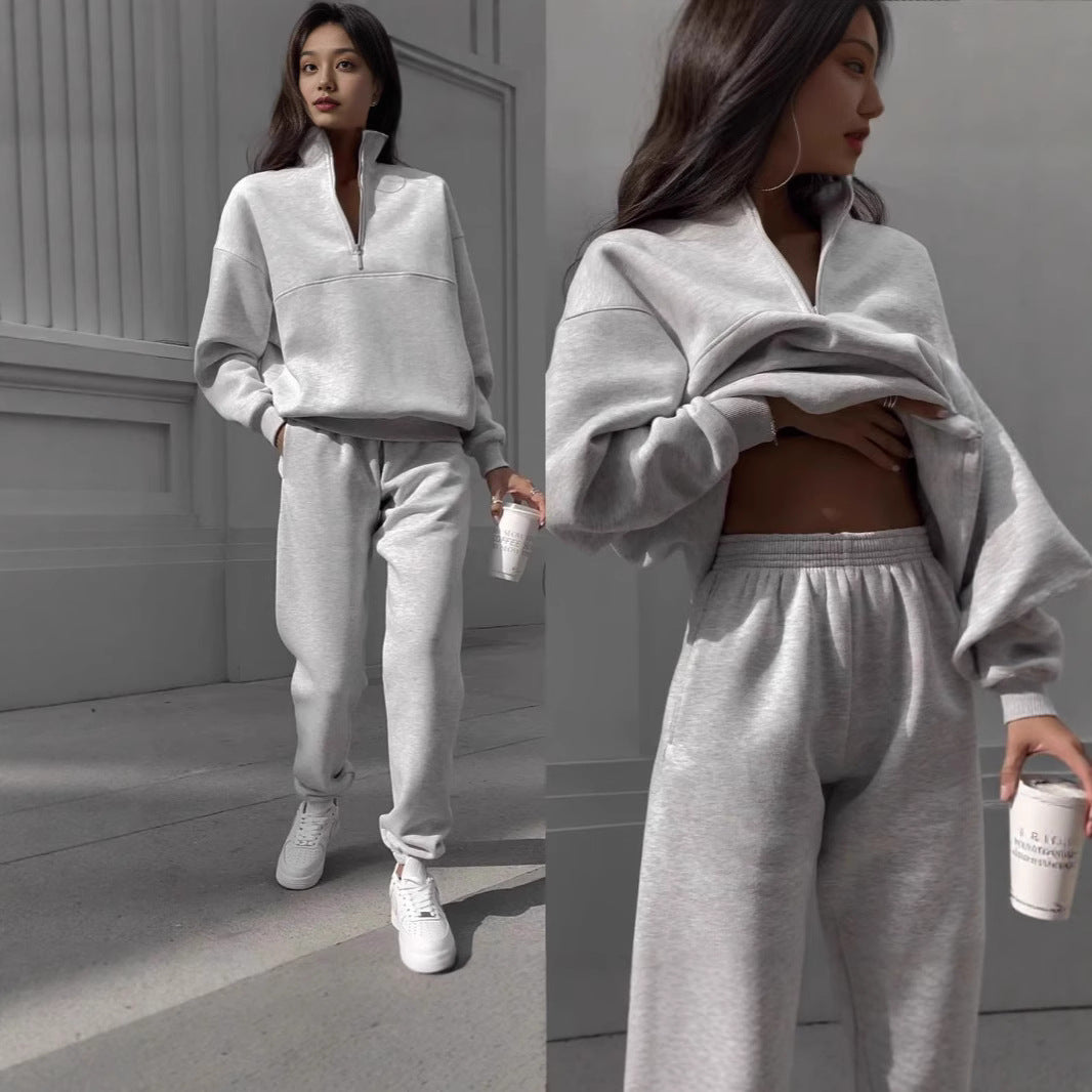 Kvinnors sweatshirt och joggingbyxor set med modern ståkrage Mirla-Eva Jonsson