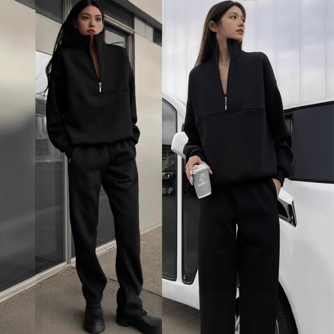 Kvinnors sweatshirt och joggingbyxor set med modern ståkrage Mirla-Eva Jonsson