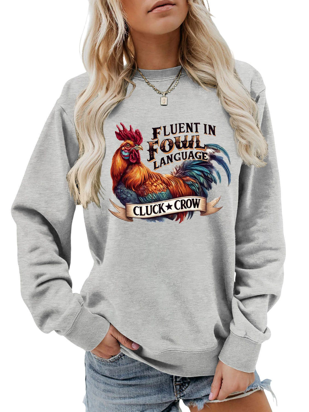 Kvinnors sweatshirts med humoristisk kycklingmotiv och komfortabel passform Mirla-Eva Jonsson