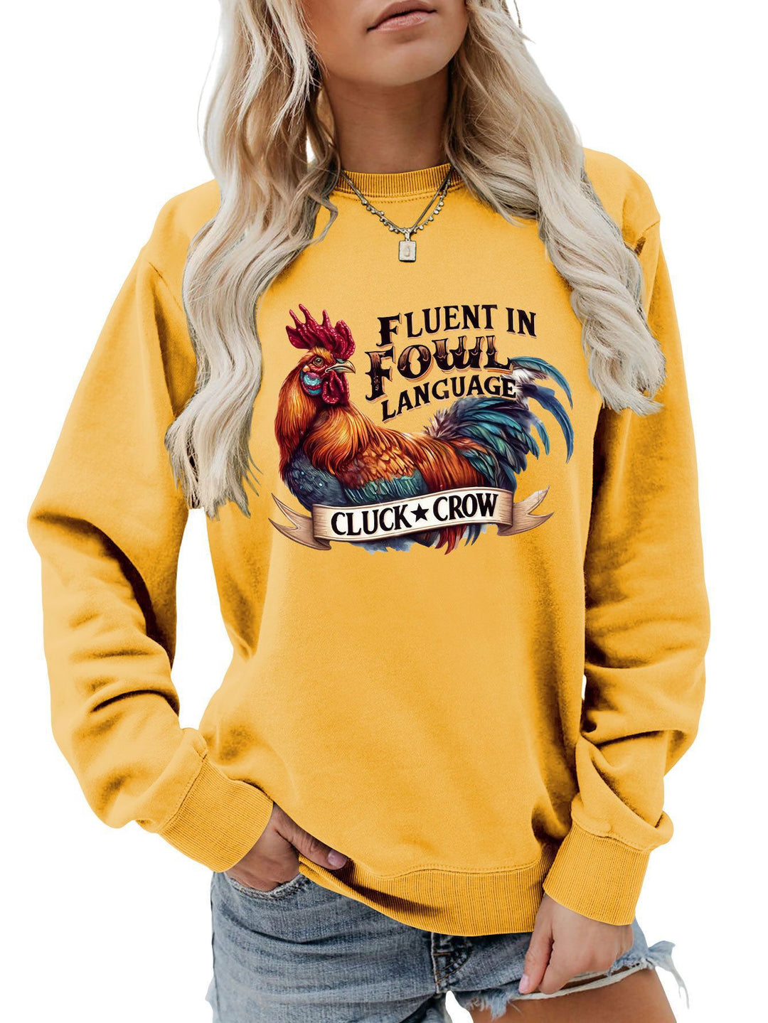 Kvinnors sweatshirts med humoristisk kycklingmotiv och komfortabel passform Mirla-Eva Jonsson