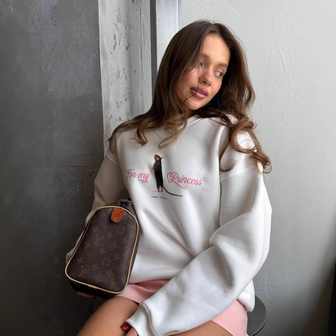 Kvinnors sweatshirts med originalt djurmotiv och unik text Mirla-Eva Jonsson
